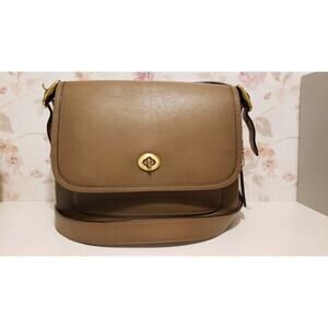 Legacy COACH Rambler Elm Glovetanned Leather Brass Hardware Crossbody Bag #89127